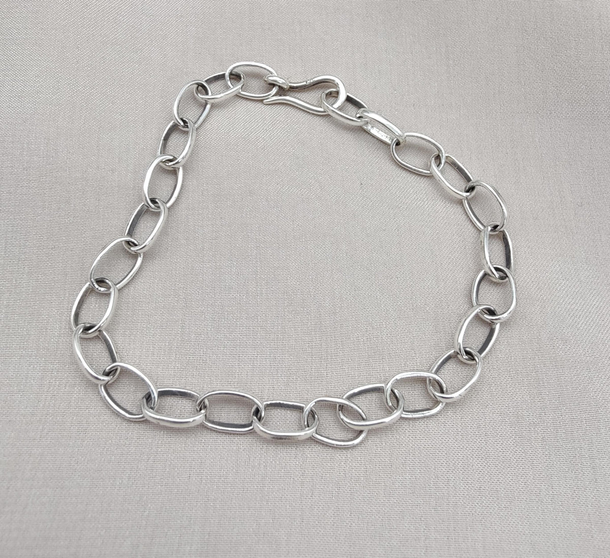 Handmade Sterling Silver Oval Link Bracelet: Minimalist Unisex Jewelry