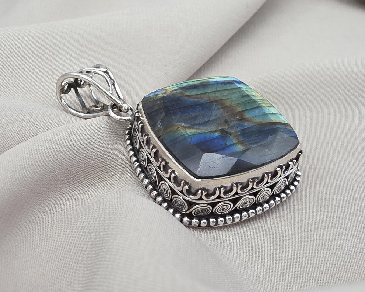 925 Sterling Silver Natural Multi Labradorite Pendant Cushion Shape Flashy Labradorite Handmade Gemstone Jewelry
