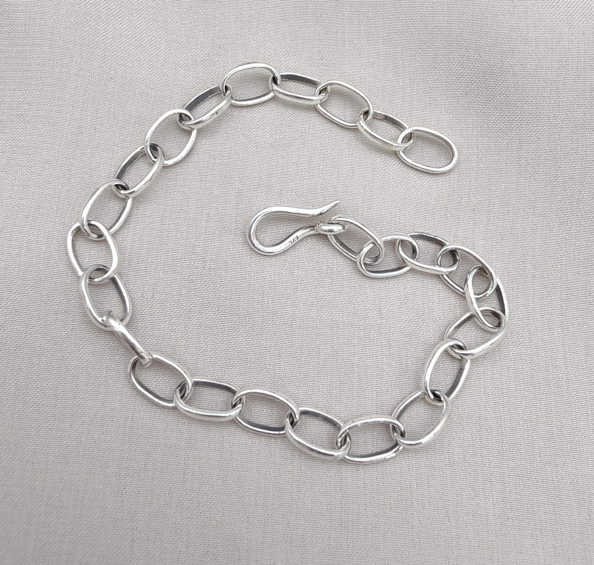 Handmade Sterling Silver Oval Link Bracelet: Minimalist Unisex Jewelry
