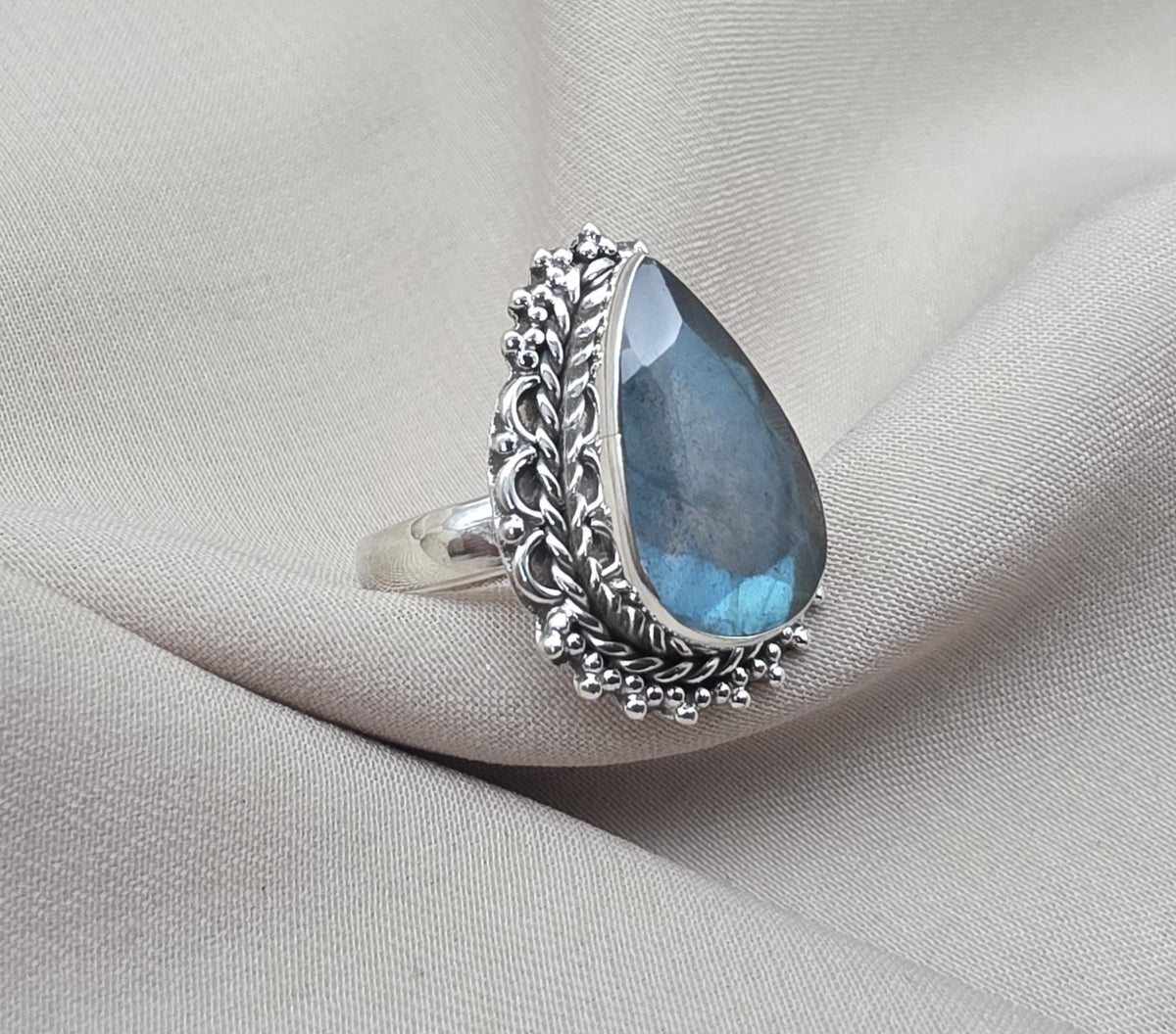 Labradorite Ring 925 Sterling Silver Natural Blue Flash Gemstone Ring Handmade Boho Jewelry