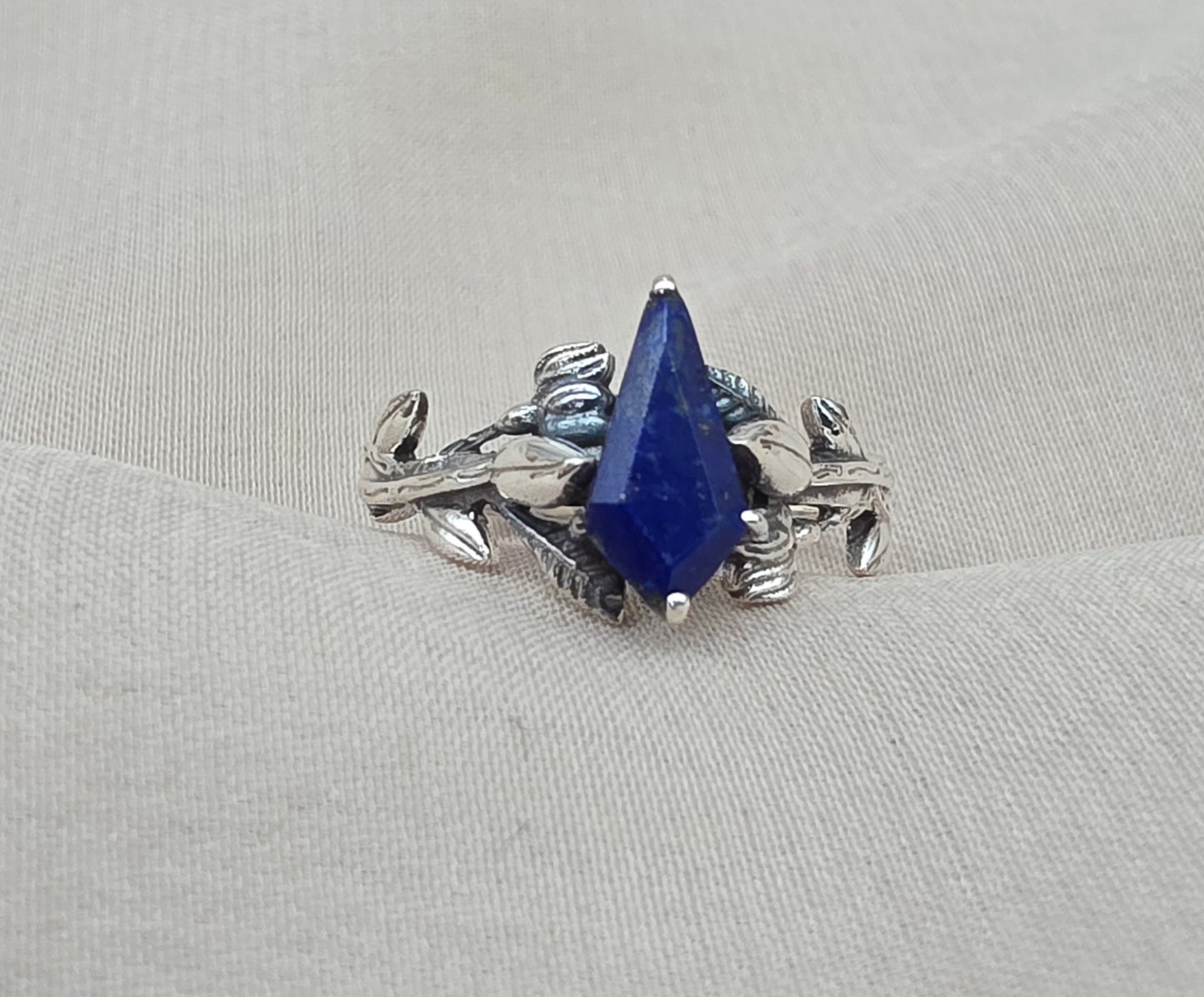 925 SOLID STERLING SILVER NATURAL LAPIS LAZULI GEMSTONE HANDMADE RING, LEAF DEGISN BRIDAL RING ALL SIZES AVAILABLE