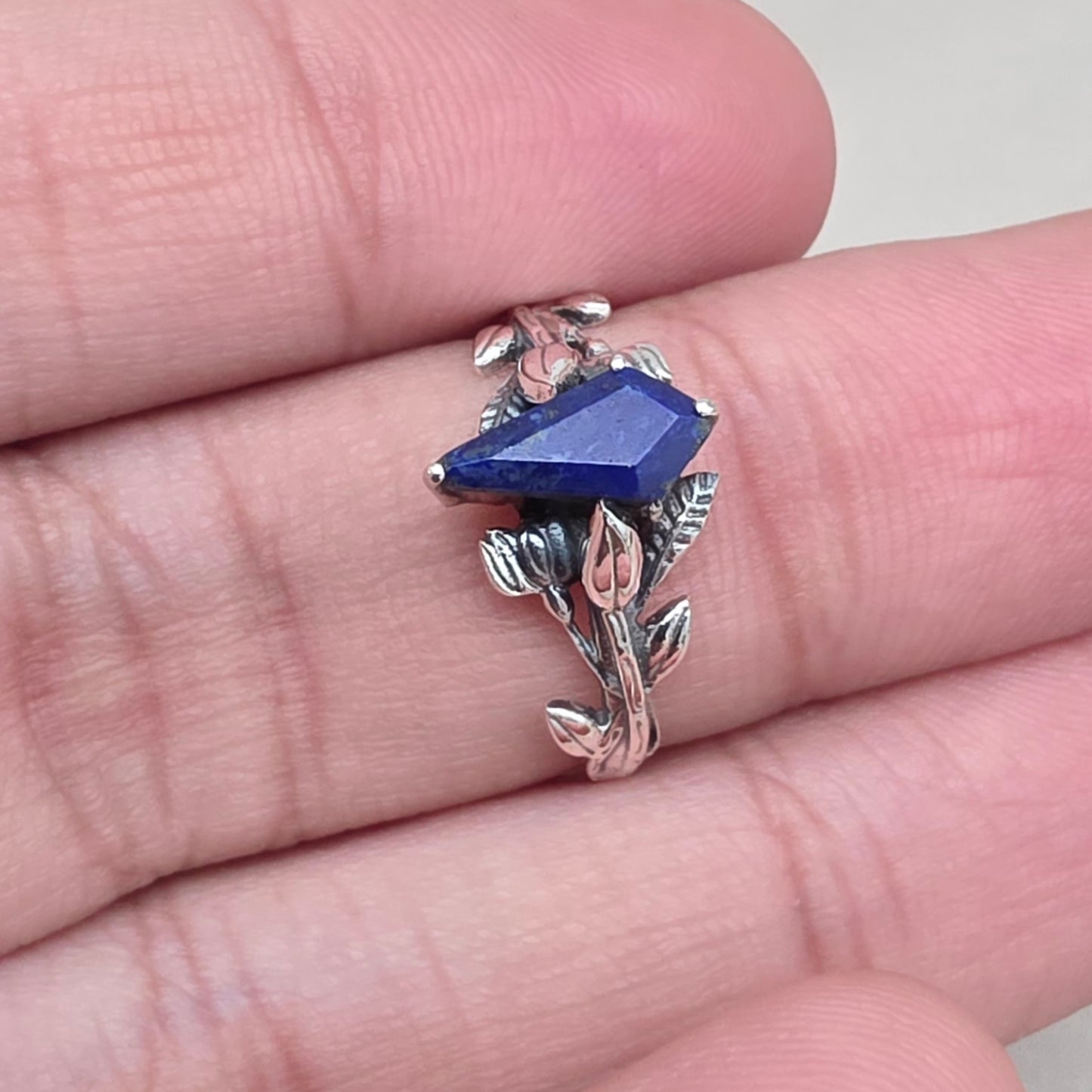 925 SOLID STERLING SILVER NATURAL LAPIS LAZULI GEMSTONE HANDMADE RING, LEAF DEGISN BRIDAL RING ALL SIZES AVAILABLE