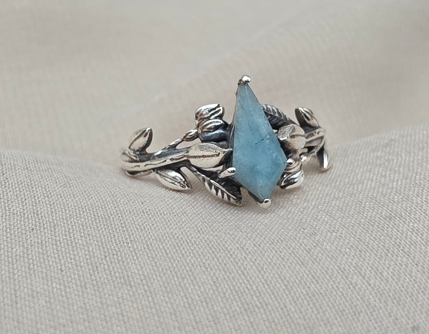 925 SOLID STERLING SILVER NATURAL AQUAMARINE GEMSTONE HANDMADE RING, LEAF DEGISN BRIDAL RING ALL SIZES AVAILABLE