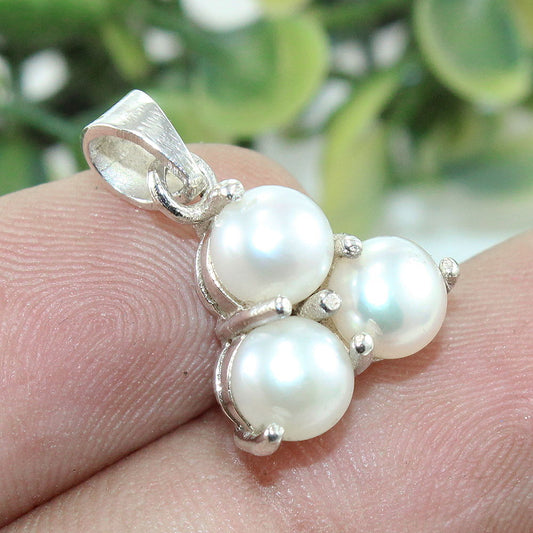 925 SOLID STERLING SILVER NATURAL MOTHER OF PEARL TRILLION PENDANT