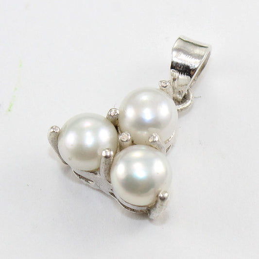 925 SOLID STERLING SILVER NATURAL MOTHER OF PEARL TRILLION PENDANT