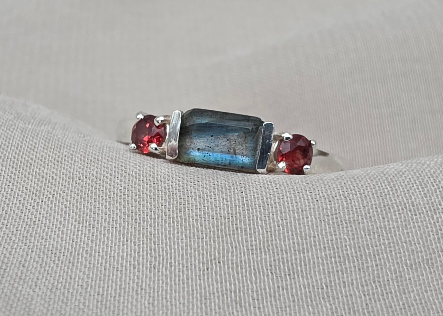 925 SOLID STERLING SILVER NATURAL LABRADORITE GEMSTONE HANDMADE RING, GARNET WEDDING RING ALL SIZES AVAILABLE