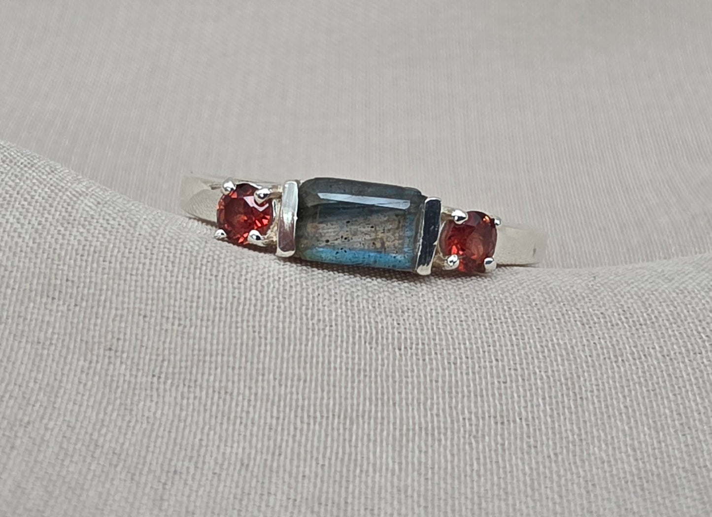 925 SOLID STERLING SILVER NATURAL LABRADORITE GEMSTONE HANDMADE RING, GARNET WEDDING RING ALL SIZES AVAILABLE