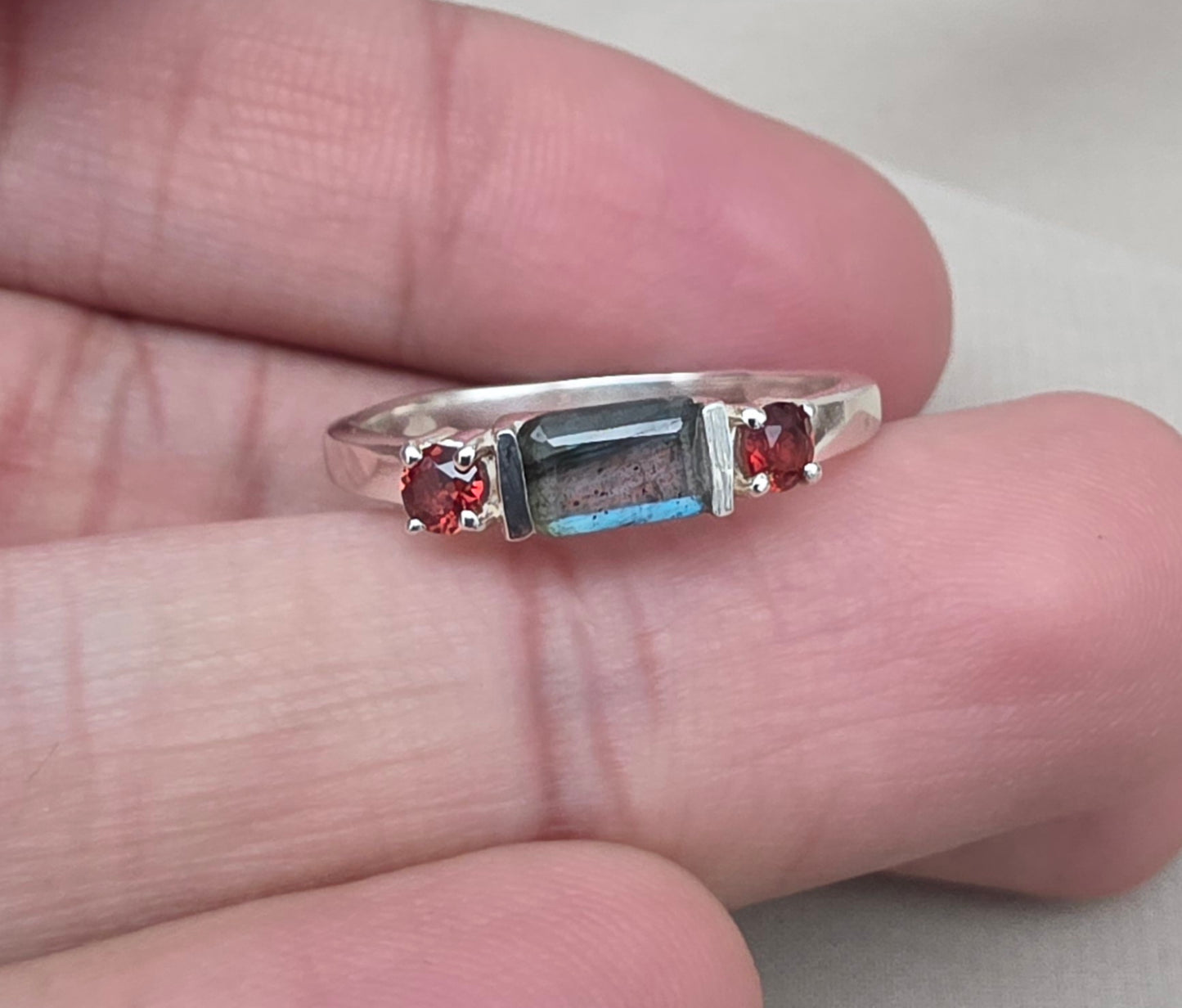 925 SOLID STERLING SILVER NATURAL LABRADORITE GEMSTONE HANDMADE RING, GARNET WEDDING RING ALL SIZES AVAILABLE