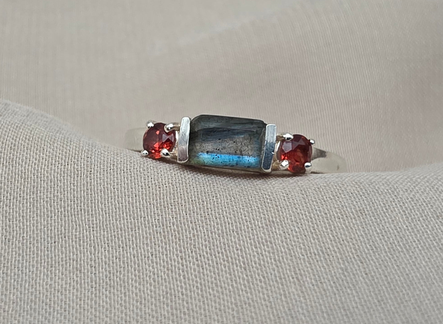 925 SOLID STERLING SILVER NATURAL LABRADORITE GEMSTONE HANDMADE RING, GARNET WEDDING RING ALL SIZES AVAILABLE