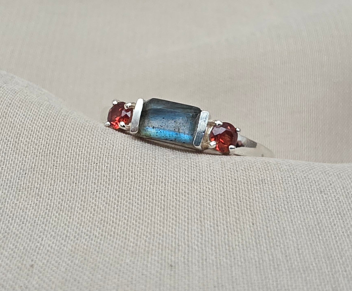925 SOLID STERLING SILVER NATURAL LABRADORITE GEMSTONE HANDMADE RING, GARNET WEDDING RING ALL SIZES AVAILABLE