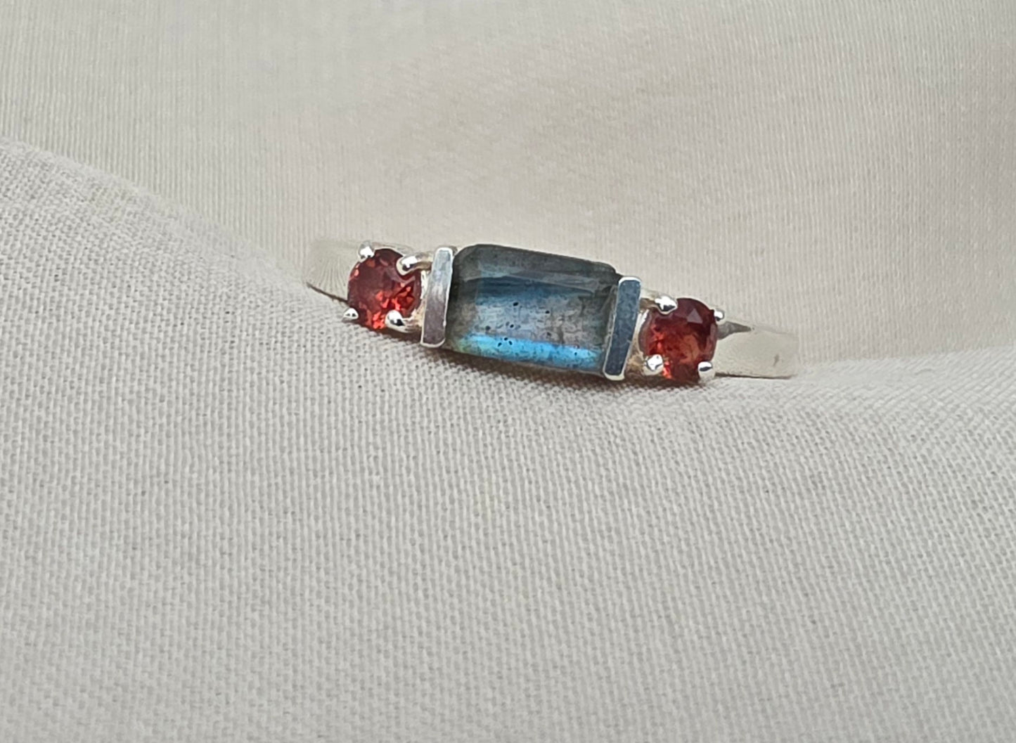 925 SOLID STERLING SILVER NATURAL LABRADORITE GEMSTONE HANDMADE RING, GARNET WEDDING RING ALL SIZES AVAILABLE