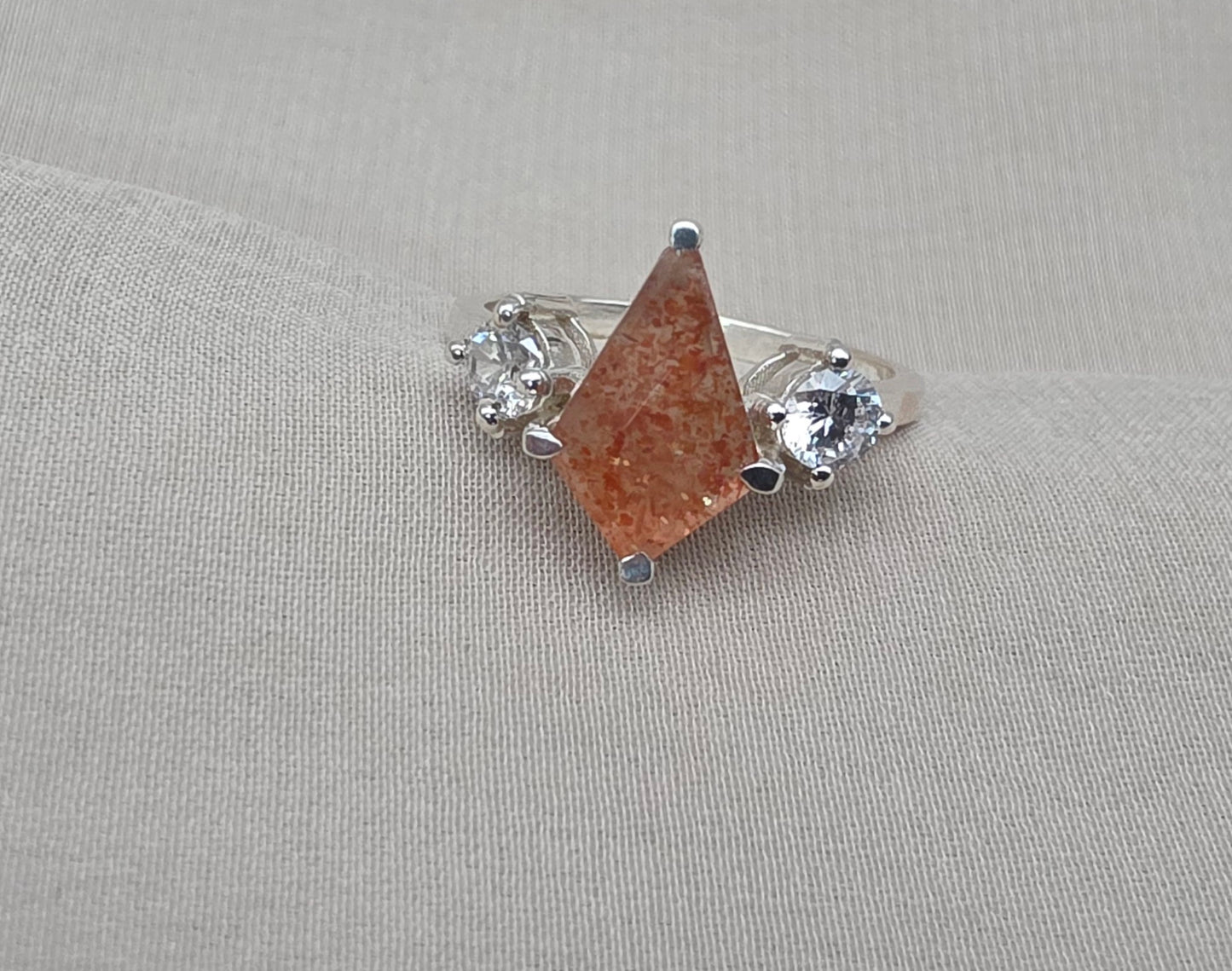 925 SOLID STERLING SILVER NATURAL SUNSTONE GEMSTONE HANDMADE RING, CRYSTAL WEDDING RING ALL SIZES AVAILABLE