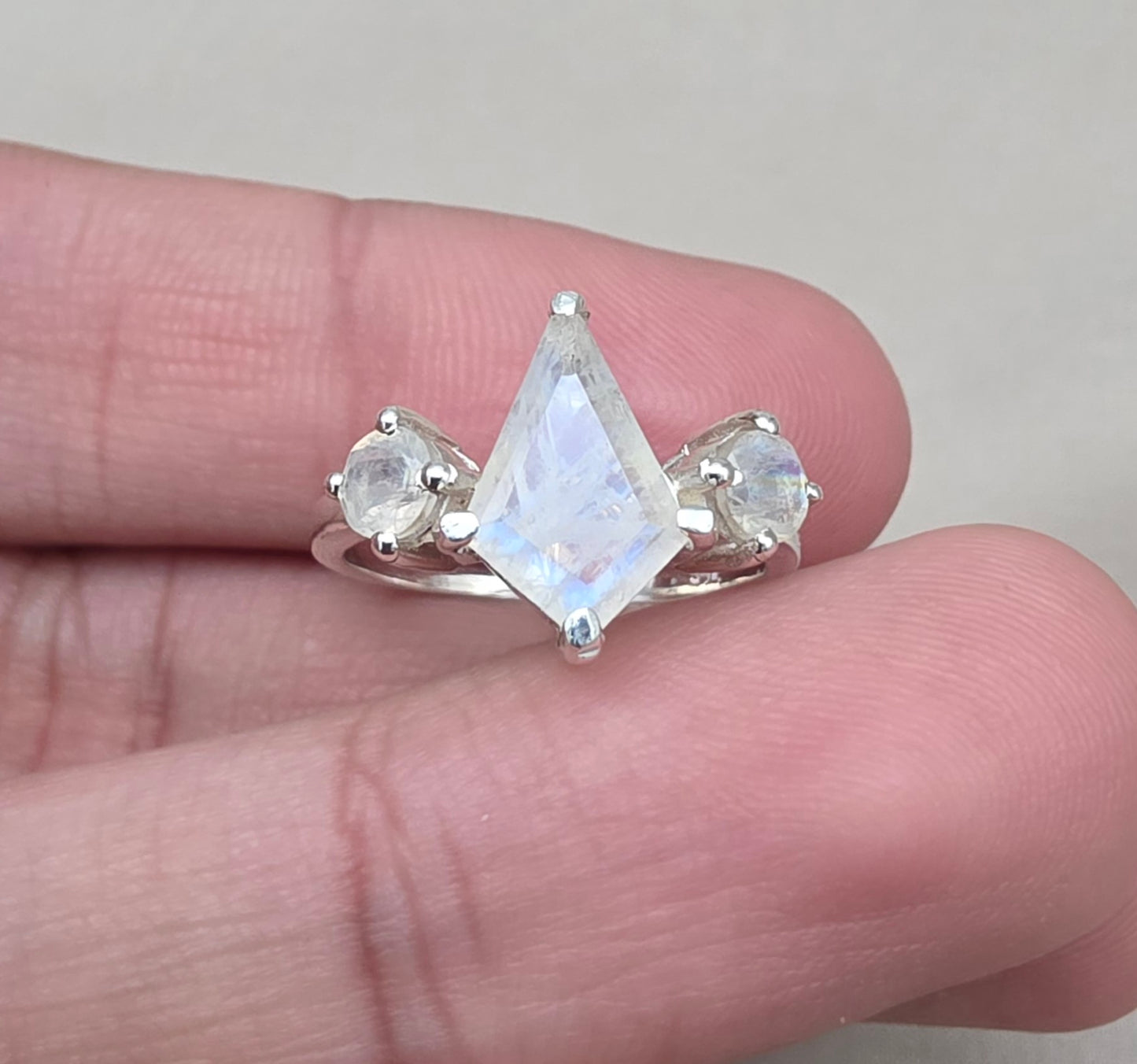 925 SOLID STERLING SILVER NATURAL MOONSTONE GEMSTONE HANDMADE RING, ALL SIZES AVAILABLE
