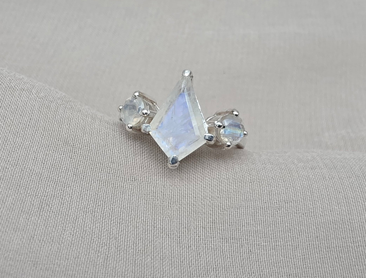 925 SOLID STERLING SILVER NATURAL MOONSTONE GEMSTONE HANDMADE RING, ALL SIZES AVAILABLE