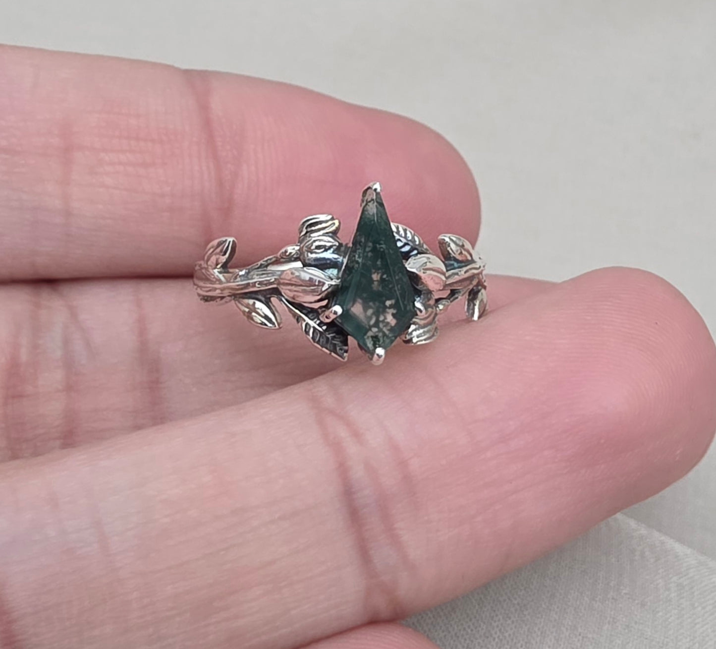 925 SOLID STERLING SILVER NATURAL MOSS AGATE GEMSTONE LEAF SILVER RING, ALL SIZES AVAILABLE