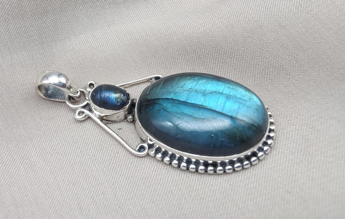Labradorite Pendant: 925 Sterling Silver Blue Flash Boho Necklace
