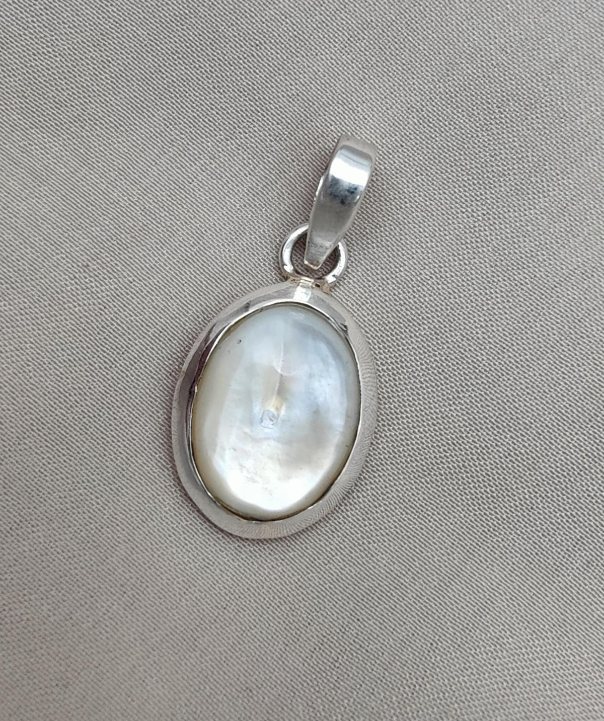 Mother of Pearl 925 Sterling Silver Pendant Oval Necklace, Calming Shell Jewelry
