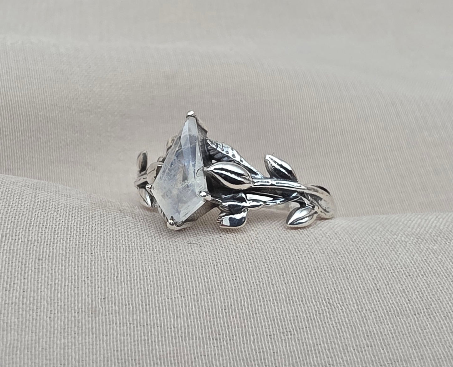 925 Sterling Silver Moonstone Ring Marquise Gemstone Leaf Ring Boho Dainty Jewelry Gift for Her