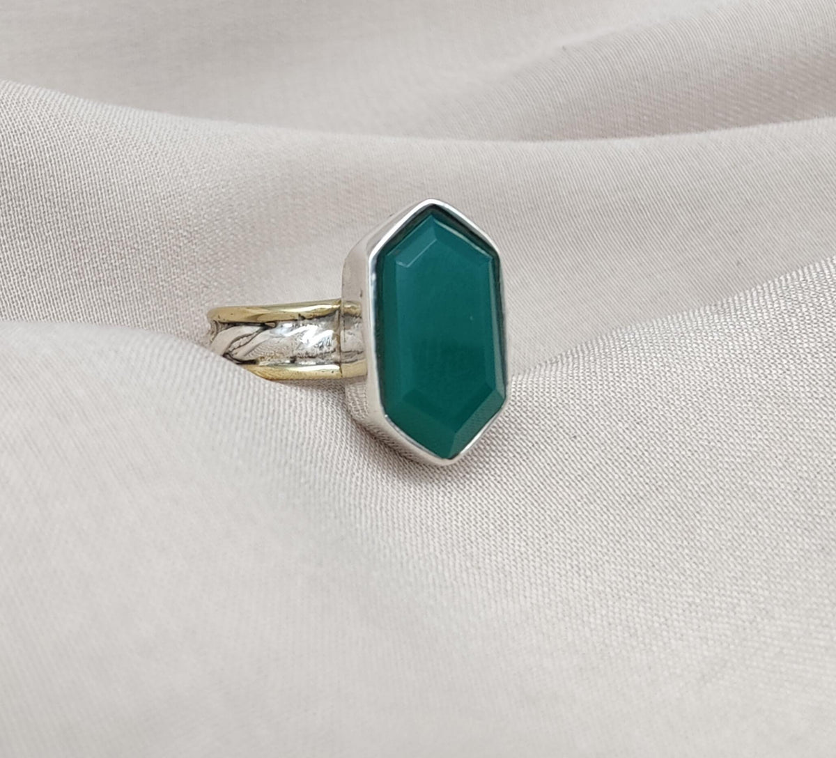 Green Onyx Sterling Silver Ring: Handmade Dual-Tone Band, Hexagon Cut