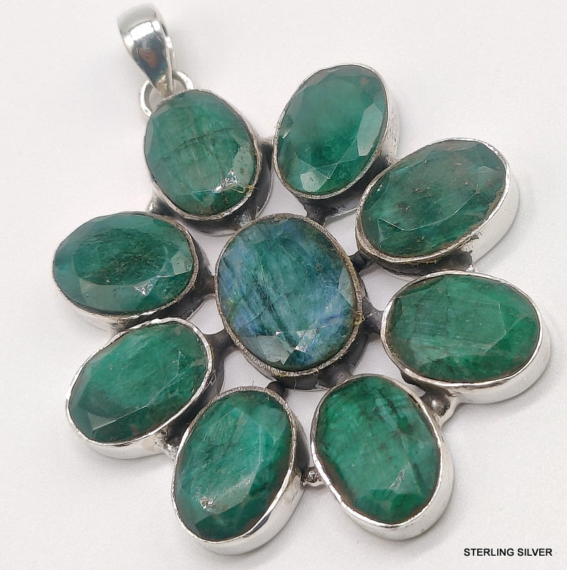 925 SOLID STERLING SILVER NATURAL EMERALD FLOWER HANDMADE PENDANT