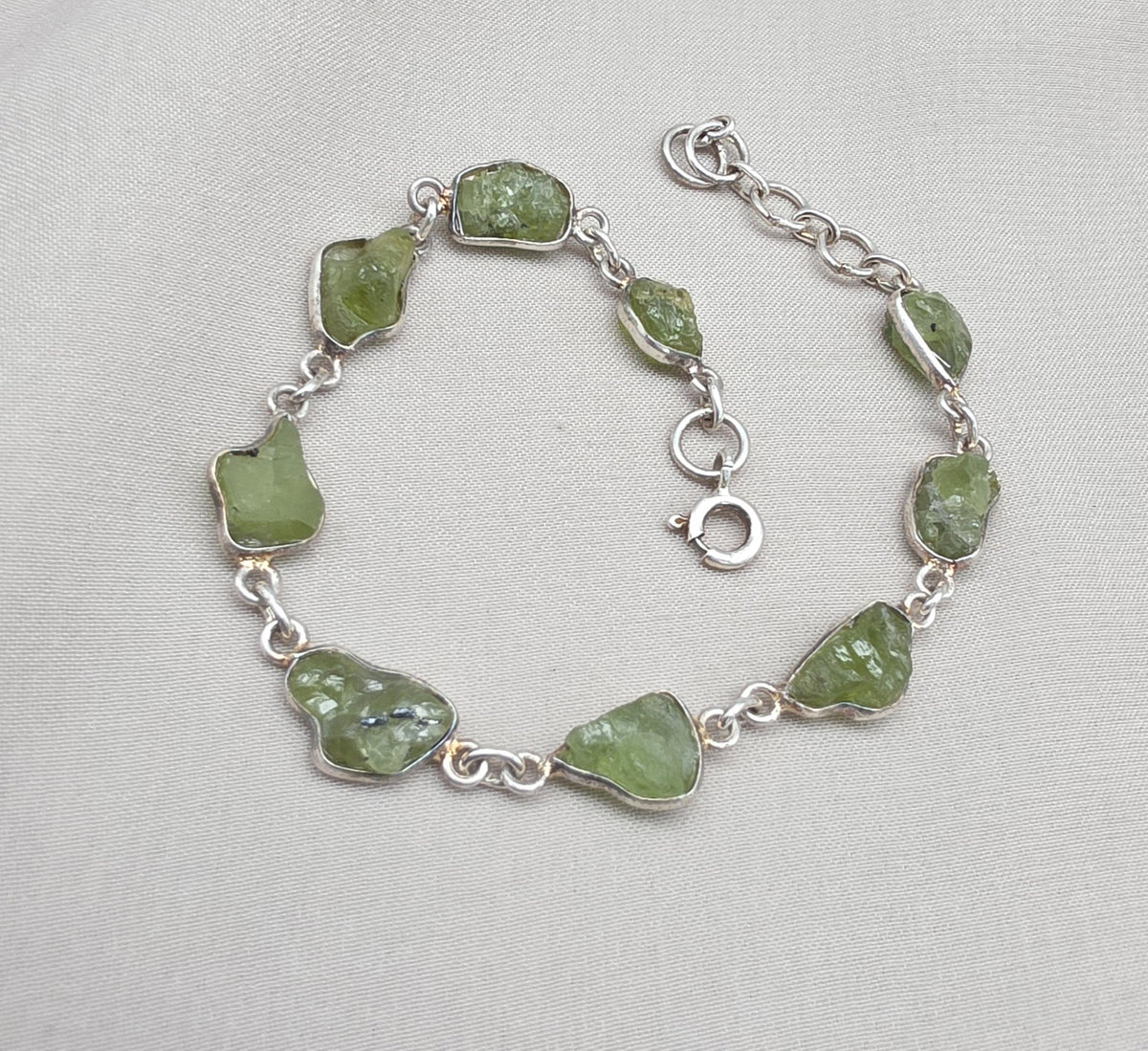 925 Sterling Silver Raw Peridot Bracelet Natural Green Gemstone Link Bracelet Handmade Boho Jewelry