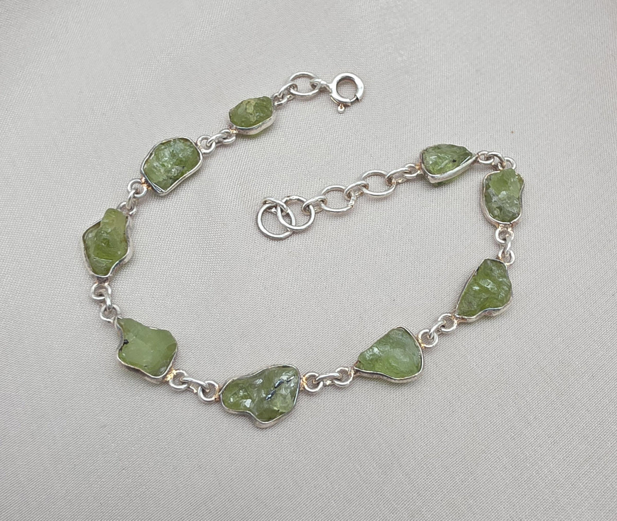 925 Sterling Silver Raw Peridot Bracelet Natural Green Gemstone Link Bracelet Handmade Boho Jewelry