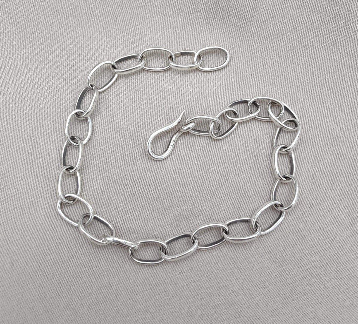 Handmade Sterling Silver Oval Link Bracelet: Minimalist Unisex Jewelry