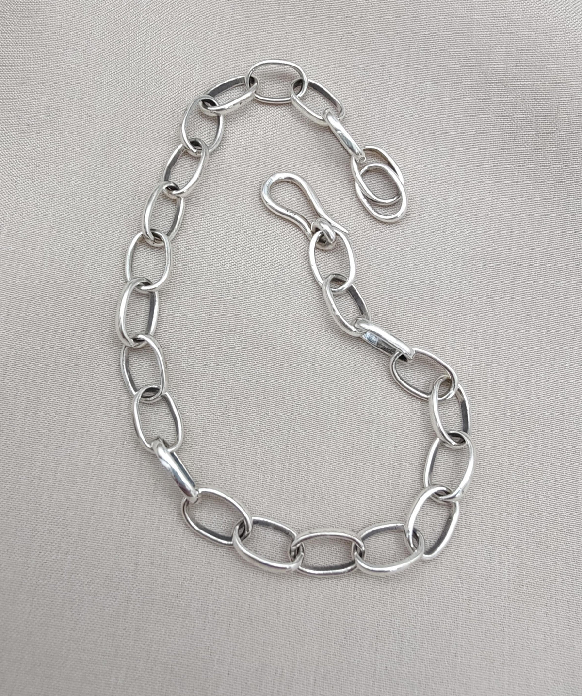Handmade Sterling Silver Oval Link Bracelet: Minimalist Unisex Jewelry