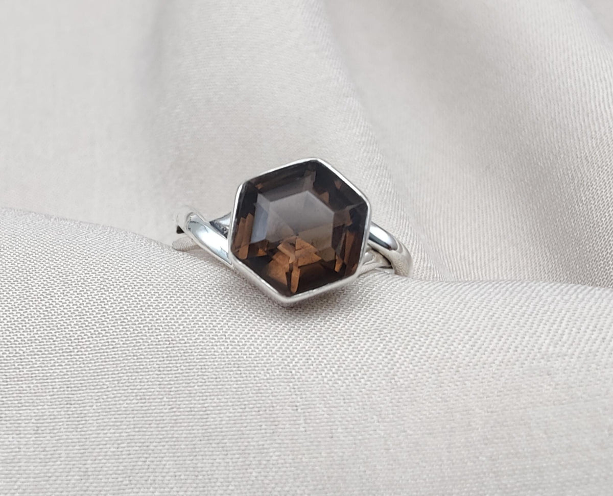 Smoky Quartz Hexagon Ring: 925 Sterling Silver Twisted Band