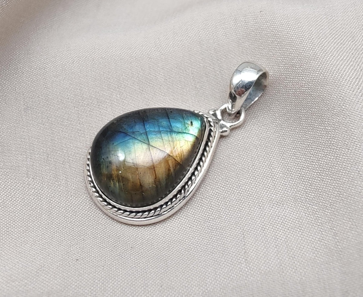 Handmade Labradorite Teardrop Pendant: 925 Sterling Silver Gemstone Necklace
