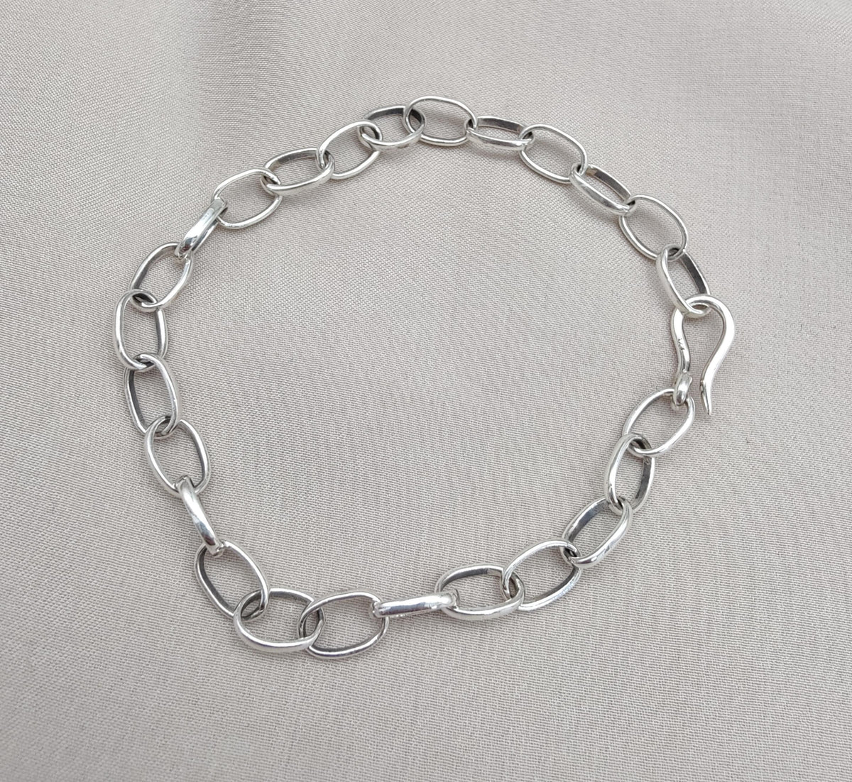 Handmade Sterling Silver Oval Link Bracelet: Minimalist Unisex Jewelry