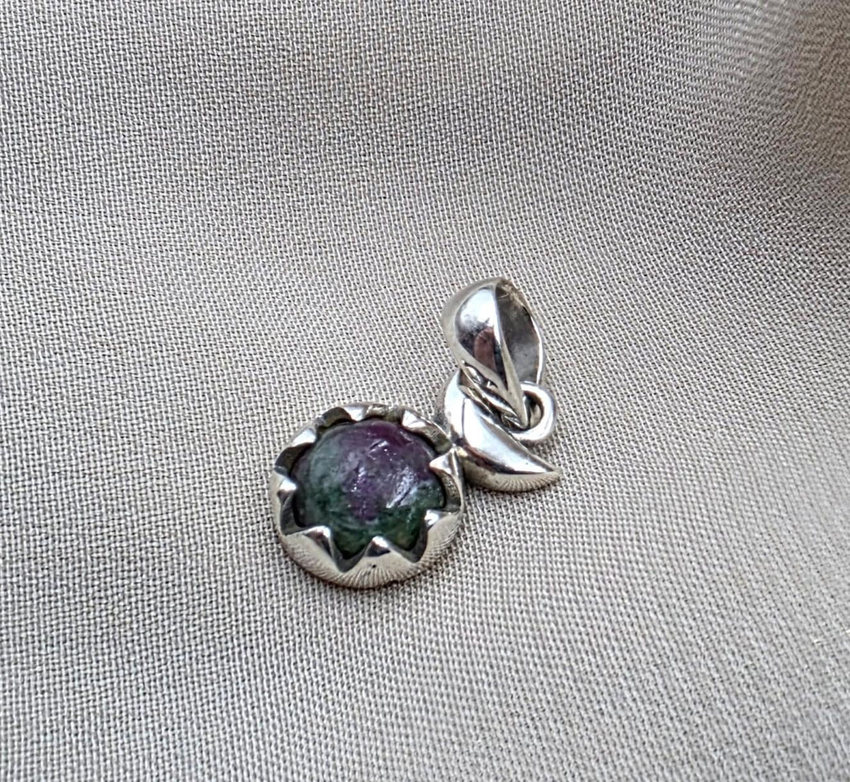 925 Sterling Silver Ruby Zoisite Pendant Natural Round Cabochon Gemstone Floral Necklace Charm