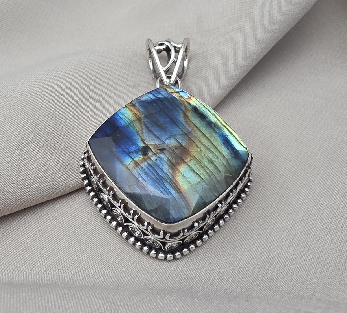 925 Sterling Silver Natural Multi Labradorite Pendant Cushion Shape Flashy Labradorite Handmade Gemstone Jewelry