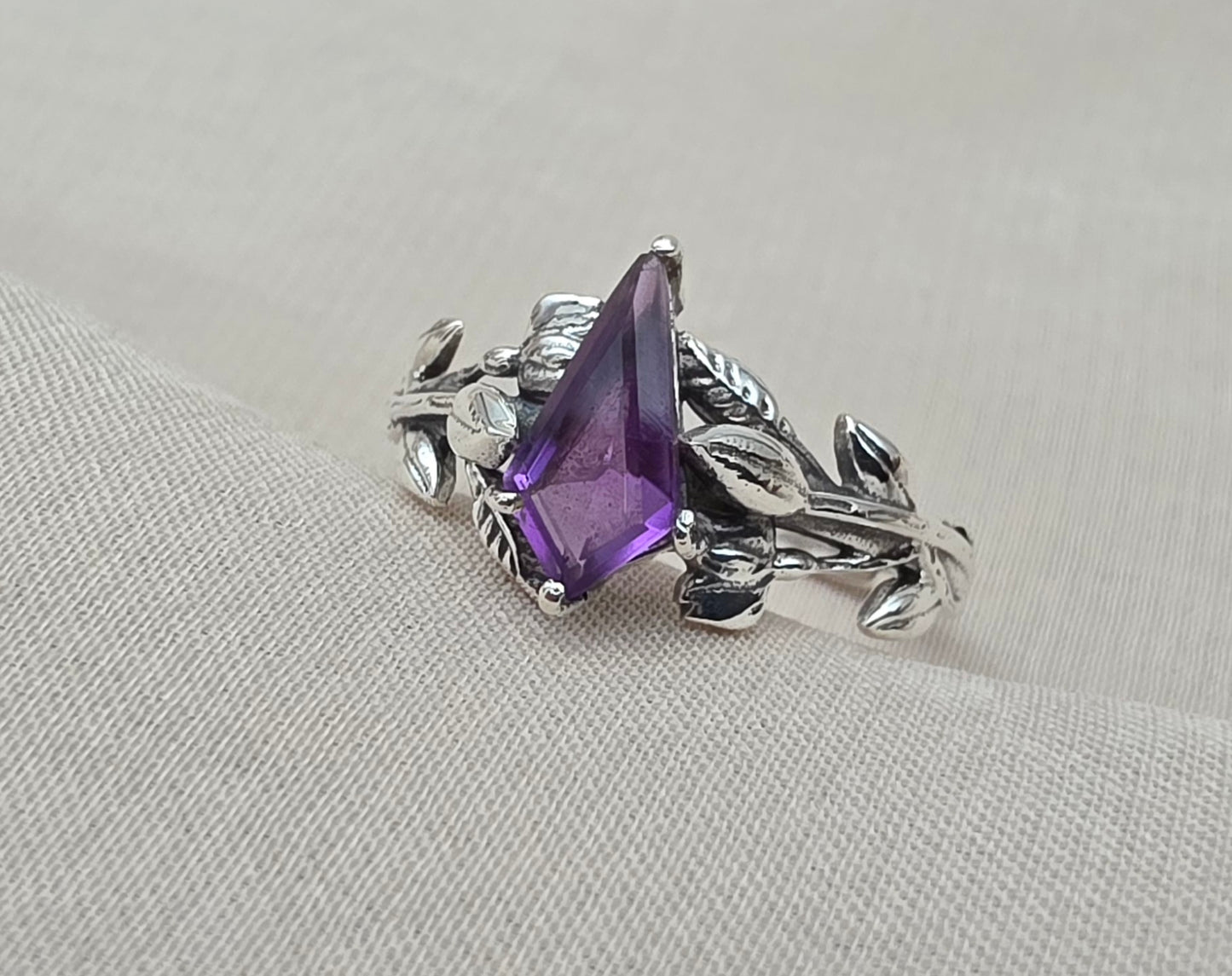 925 SOLID STERLING SILVER NATURAL AMETHYST GEMSTONE HANDMADE RING, BRIDAL RING ALL SIZES AVAILABLE