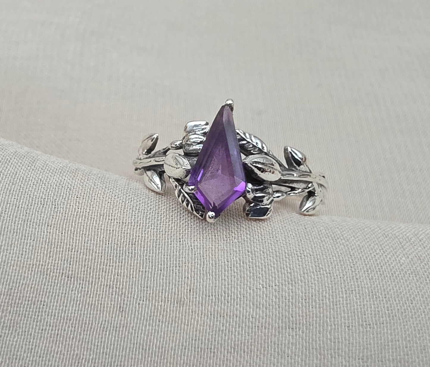 925 SOLID STERLING SILVER NATURAL AMETHYST GEMSTONE HANDMADE RING, BRIDAL RING ALL SIZES AVAILABLE