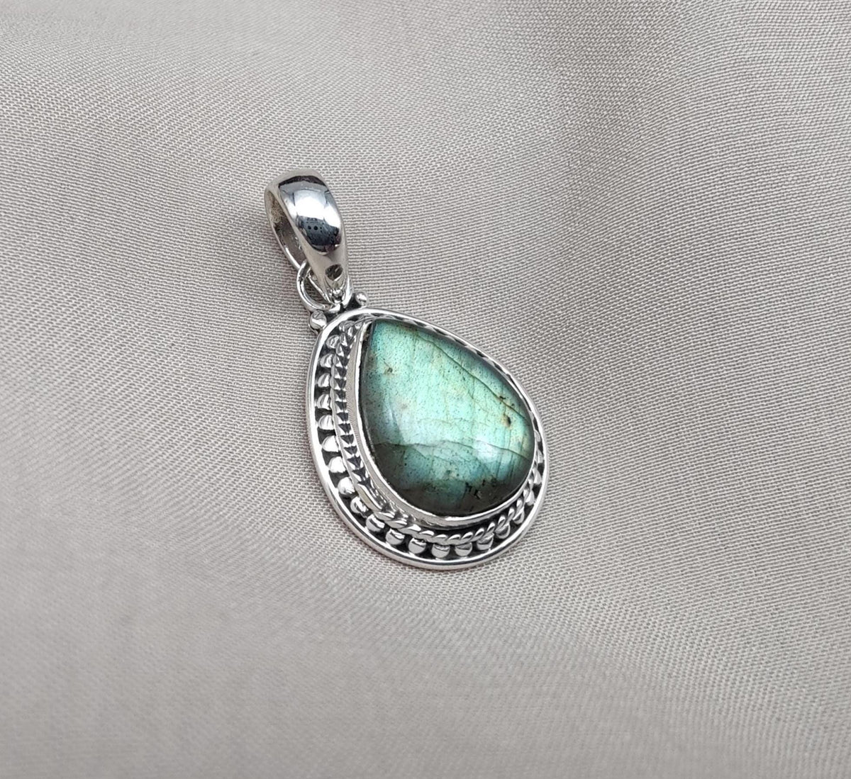 Labradorite Pendant Necklace: 925 Sterling Silver, Rainbow Flash, Boho Jewelry