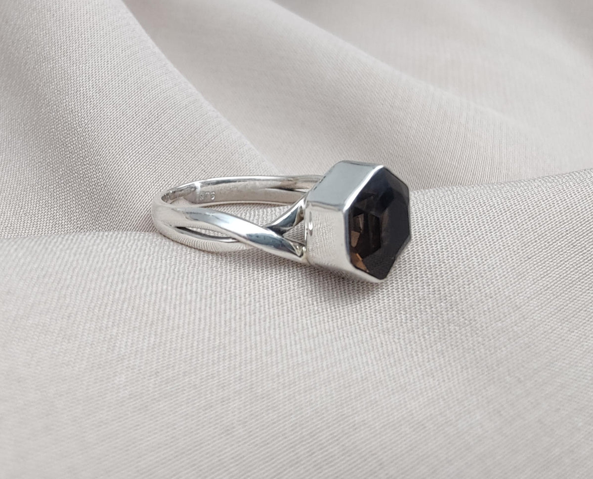 Smoky Quartz Hexagon Ring: 925 Sterling Silver Twisted Band