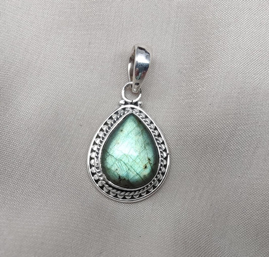 Labradorite Pendant Necklace: 925 Sterling Silver, Rainbow Flash, Boho Jewelry