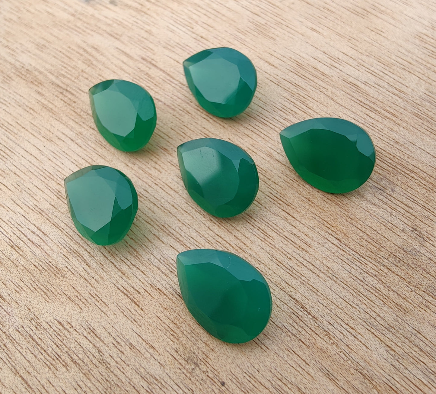AAA+ QUALITY NATURAL GREEN ONYX PEAR SHAPE FACETED CUT CALIBRATED TEAR DROP SHAPE GEMSTONES, ALL SIZE AVAILABLE