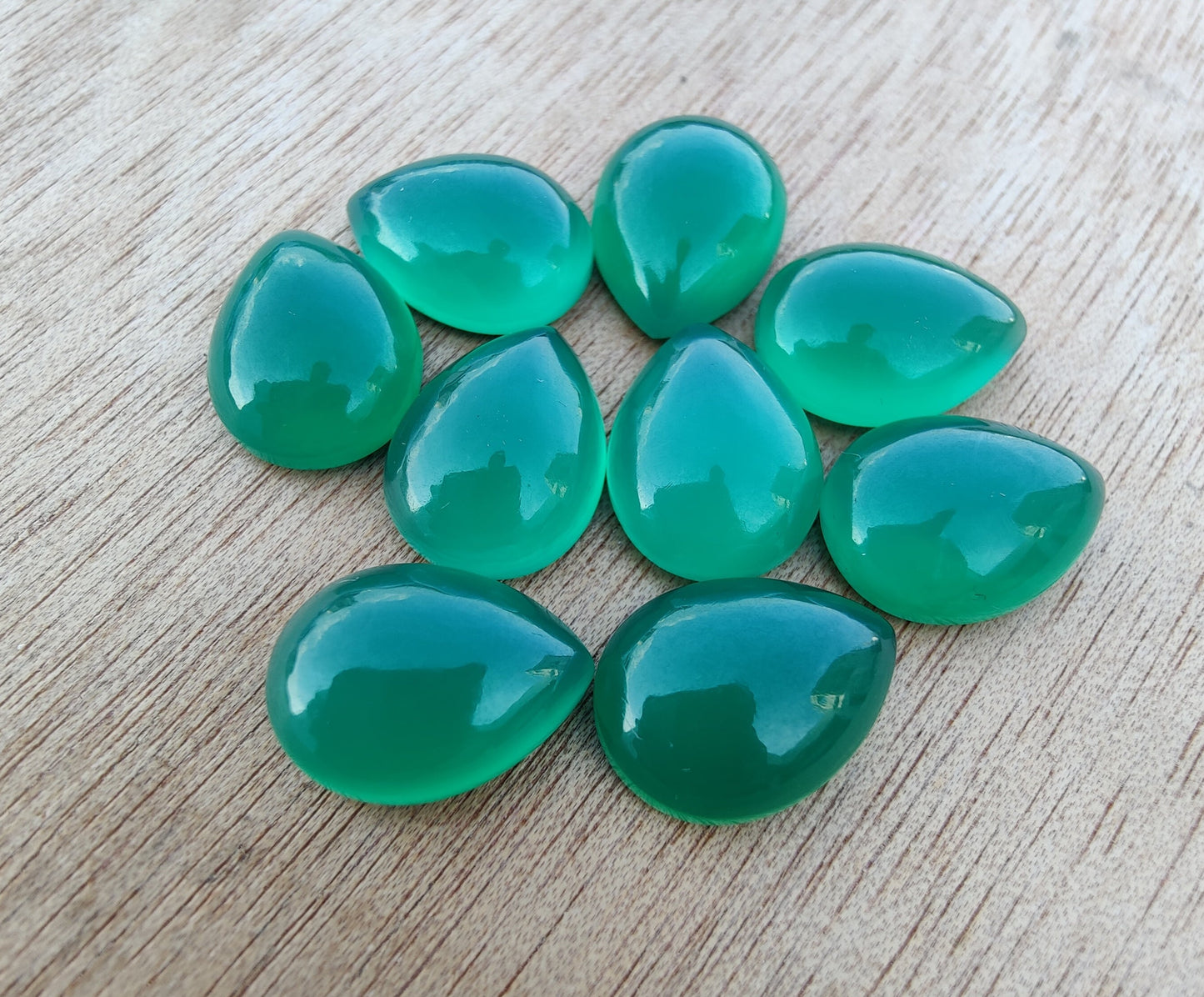 AAA+ QUALITY NATURAL GREEN ONYX PEAR SHAPE CABOCHON FLAT BACK CALIBRATED TEARDROP SHAPE GEMSTONES, ALL SIZES AVAILABLE