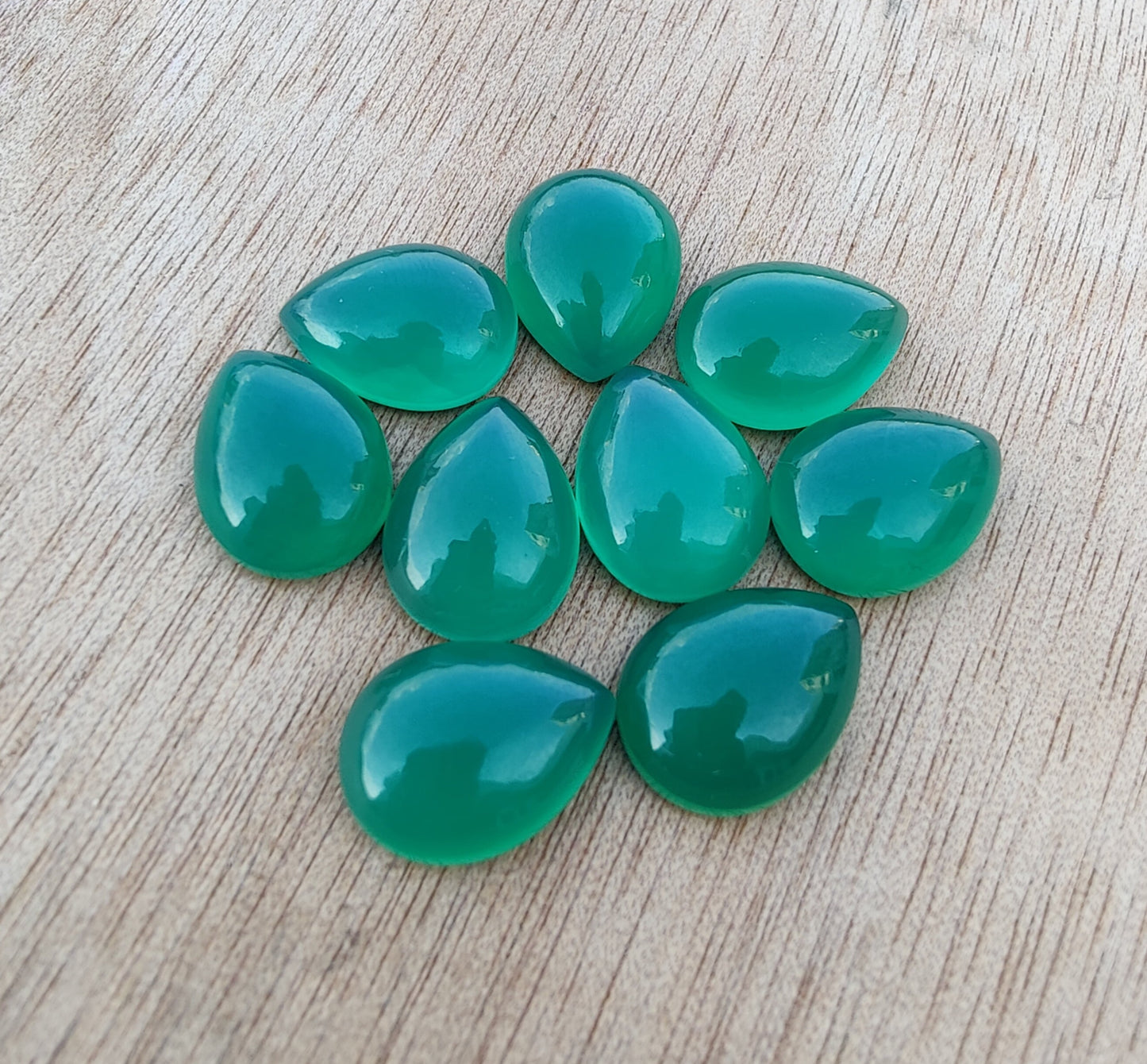 AAA+ QUALITY NATURAL GREEN ONYX PEAR SHAPE CABOCHON FLAT BACK CALIBRATED TEARDROP SHAPE GEMSTONES, ALL SIZES AVAILABLE