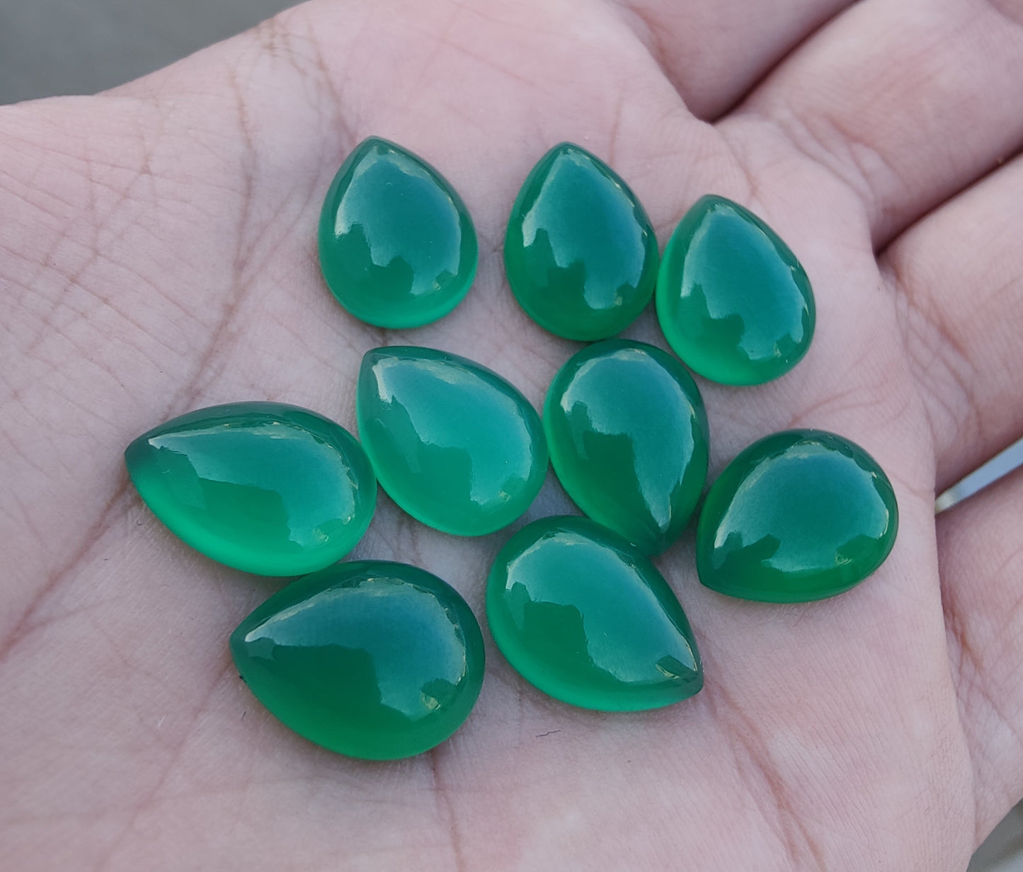 AAA+ QUALITY NATURAL GREEN ONYX PEAR SHAPE CABOCHON FLAT BACK CALIBRATED TEARDROP SHAPE GEMSTONES, ALL SIZES AVAILABLE
