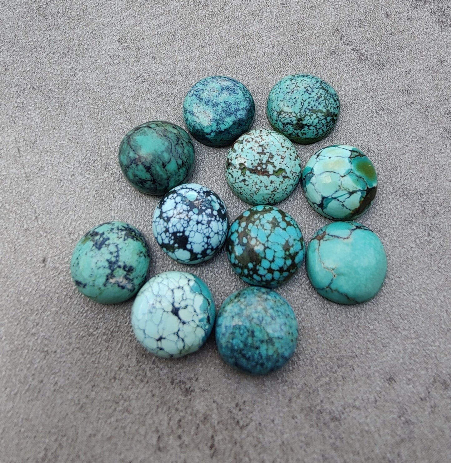 AAA+ QUALITY NATURAL TIBETAN TURQUOISE ROUND SHAPE CABOCHON FLAT BACK CALIBRATED GEMSTONES, ALL SIZES AVAILABLE