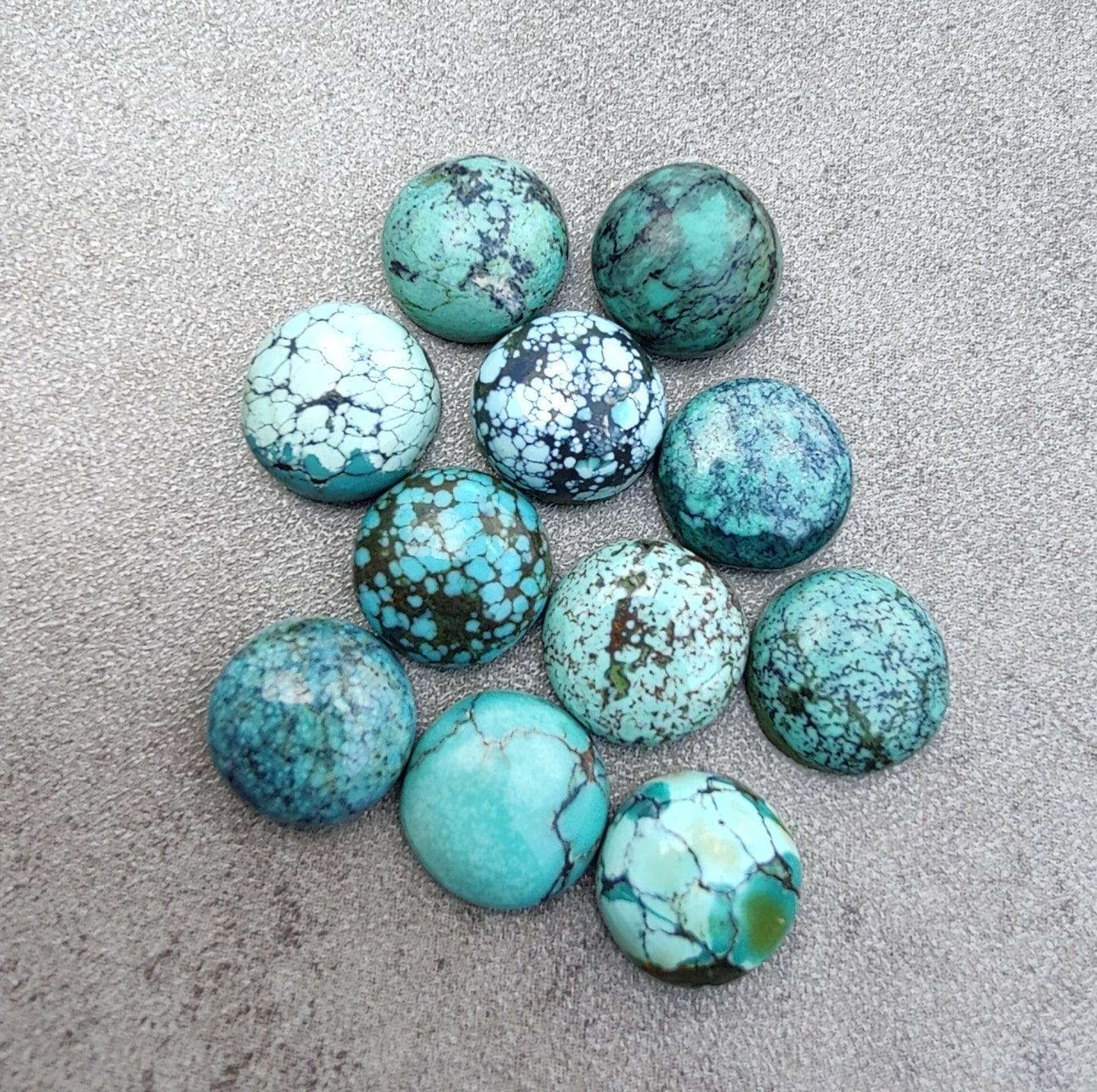 AAA+ QUALITY NATURAL TIBETAN TURQUOISE ROUND SHAPE CABOCHON FLAT BACK CALIBRATED GEMSTONES, ALL SIZES AVAILABLE