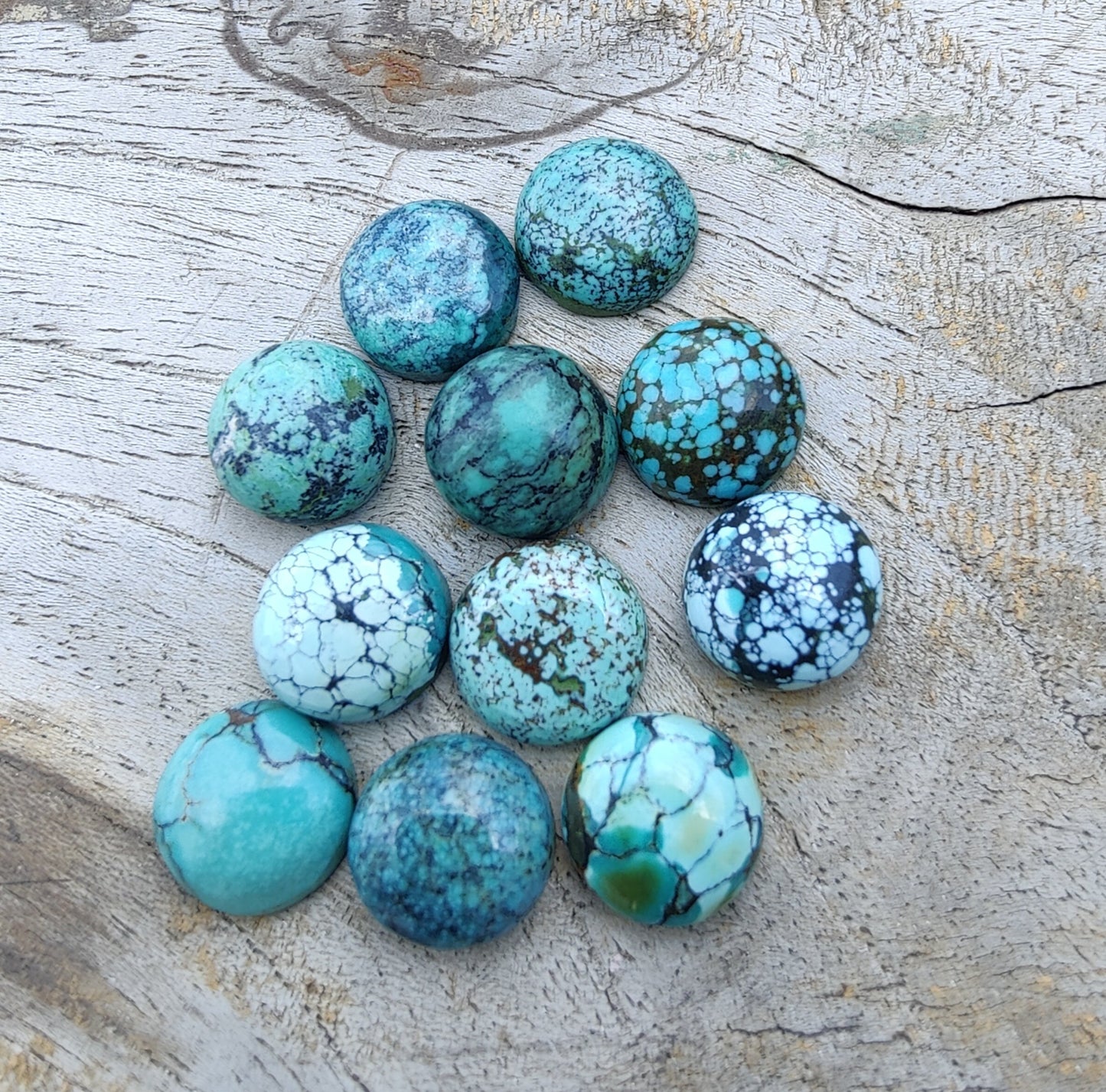 AAA+ QUALITY NATURAL TIBETAN TURQUOISE ROUND SHAPE CABOCHON FLAT BACK CALIBRATED GEMSTONES, ALL SIZES AVAILABLE