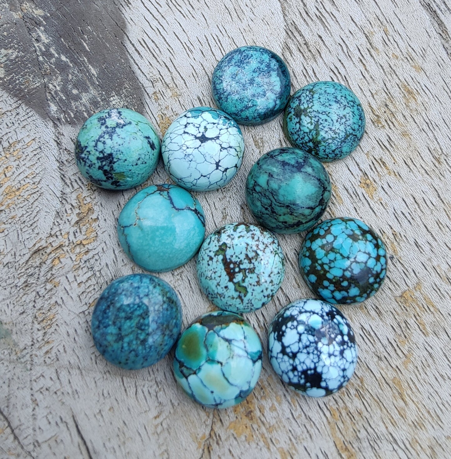 AAA+ QUALITY NATURAL TIBETAN TURQUOISE ROUND SHAPE CABOCHON FLAT BACK CALIBRATED GEMSTONES, ALL SIZES AVAILABLE
