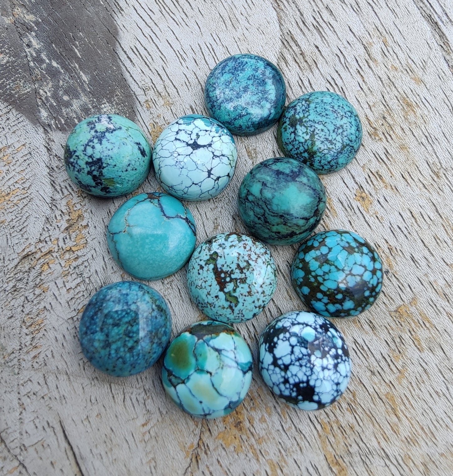 AAA+ QUALITY NATURAL TIBETAN TURQUOISE ROUND SHAPE CABOCHON FLAT BACK CALIBRATED GEMSTONES, ALL SIZES AVAILABLE