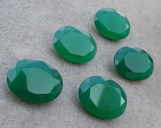 AAA+ Quality Natural Green Onyx Oval Shape Faceted Cut Flat Back Wholesale Calibrated Gemstones, All Sizes Available