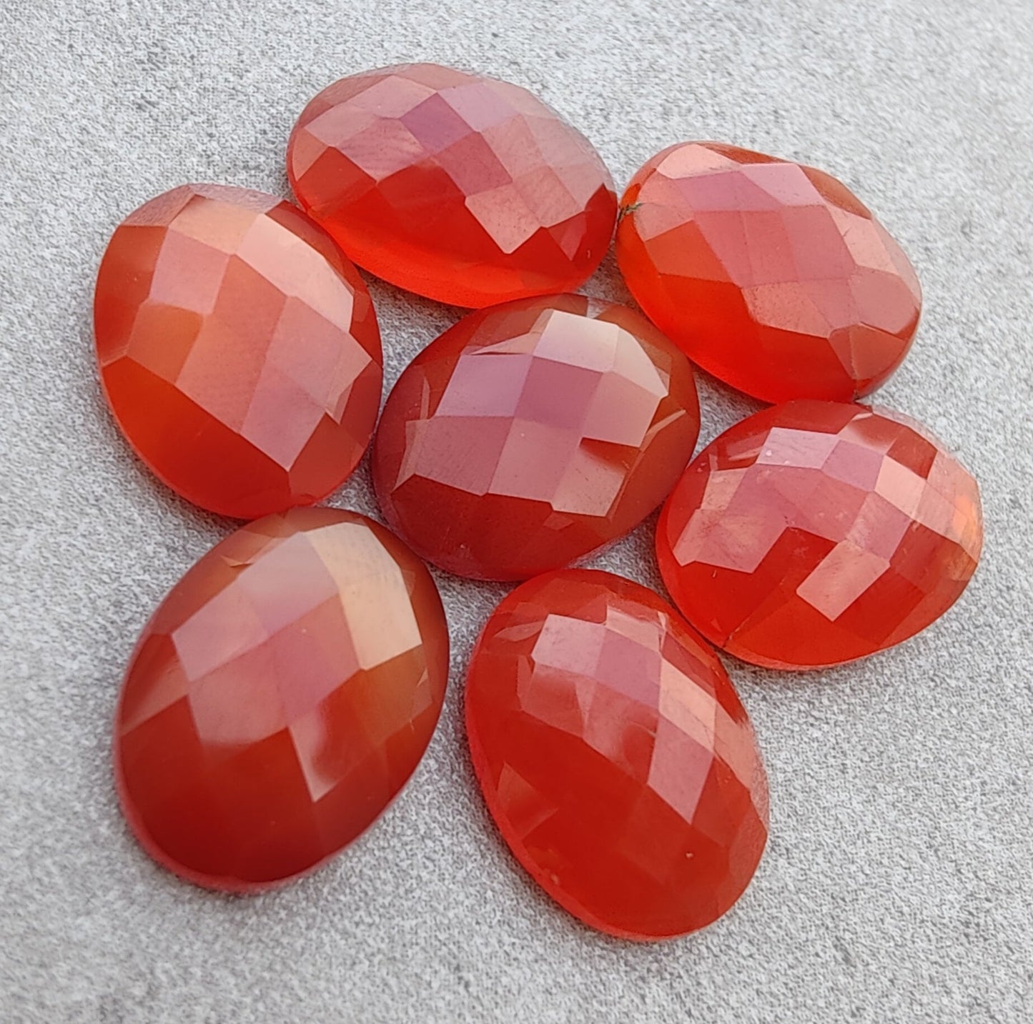 NATURAL RED ONYX OVAL SHAPE CHECKER CUT FLAT BACK CALIBRATED OVAL SHAPE GEMSTONES, ALL SIZES AVAILABLE