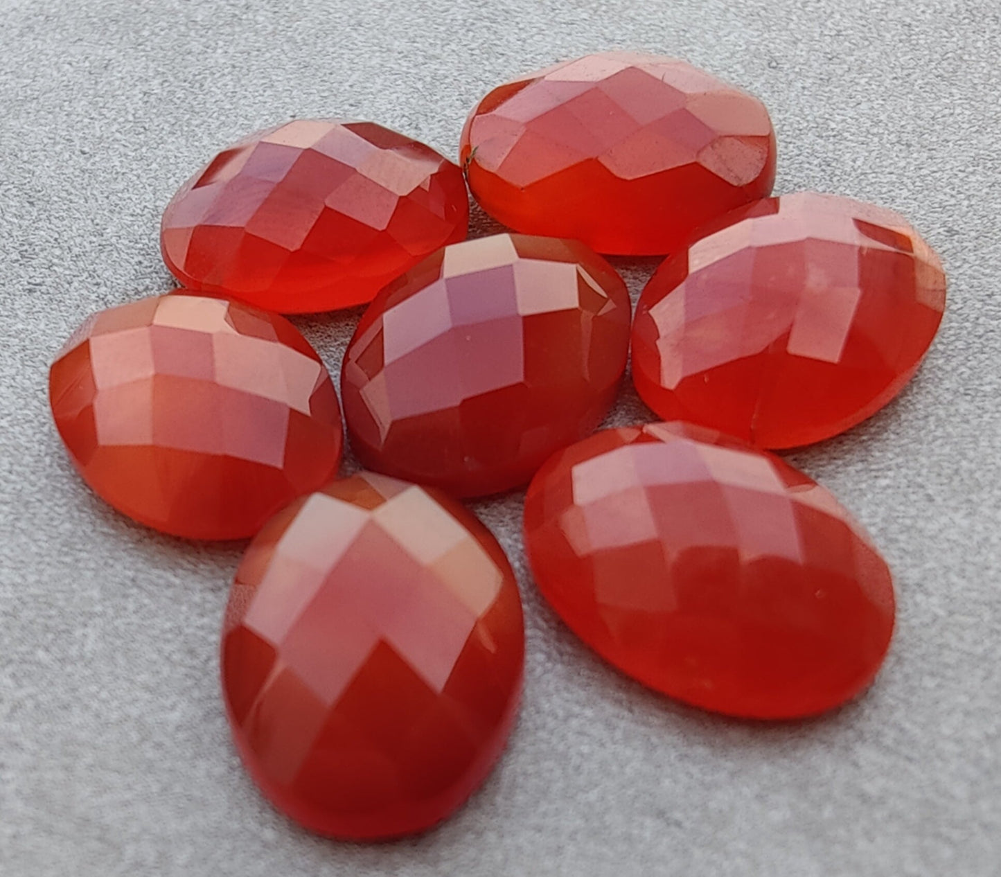 NATURAL RED ONYX OVAL SHAPE CHECKER CUT FLAT BACK CALIBRATED OVAL SHAPE GEMSTONES, ALL SIZES AVAILABLE